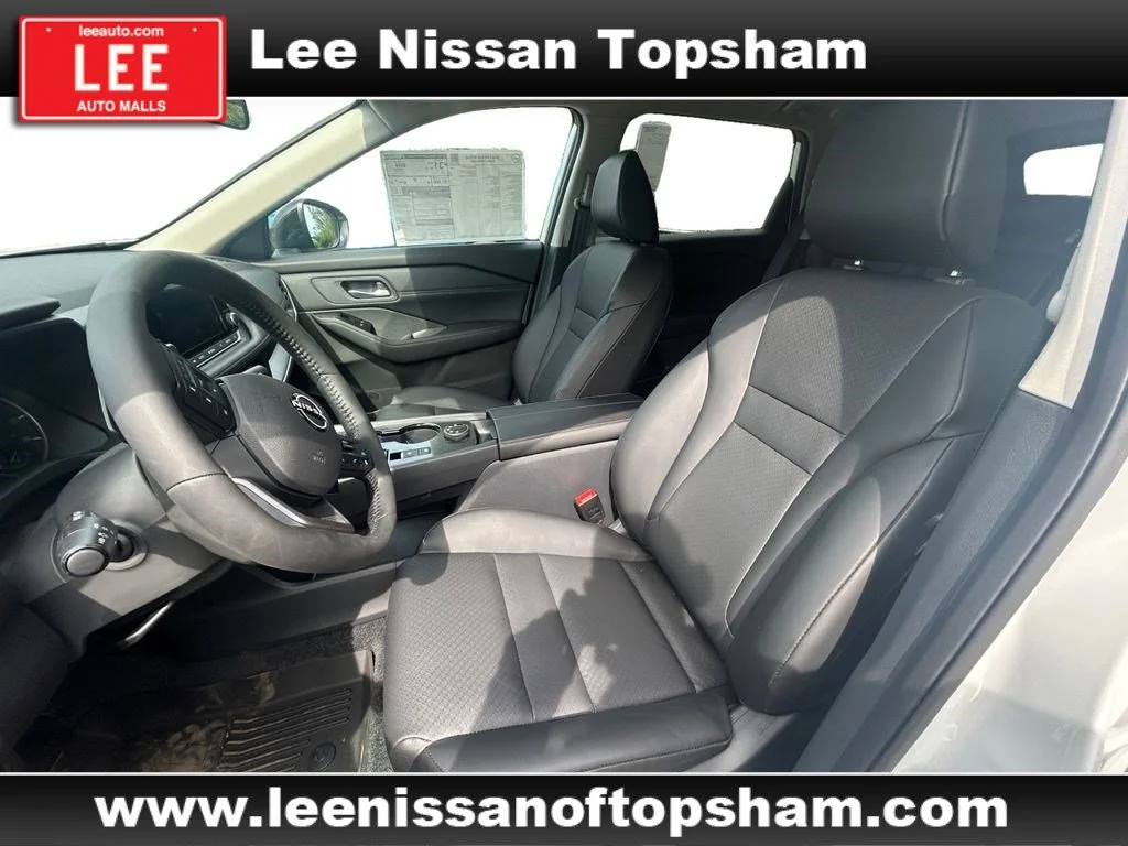 New 2026 Everest White Pearl Tricoat Nissan Dark Armor image 9