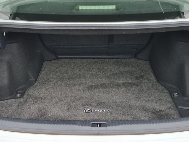 Used 2020 Ultra White Lexus 300 image 6