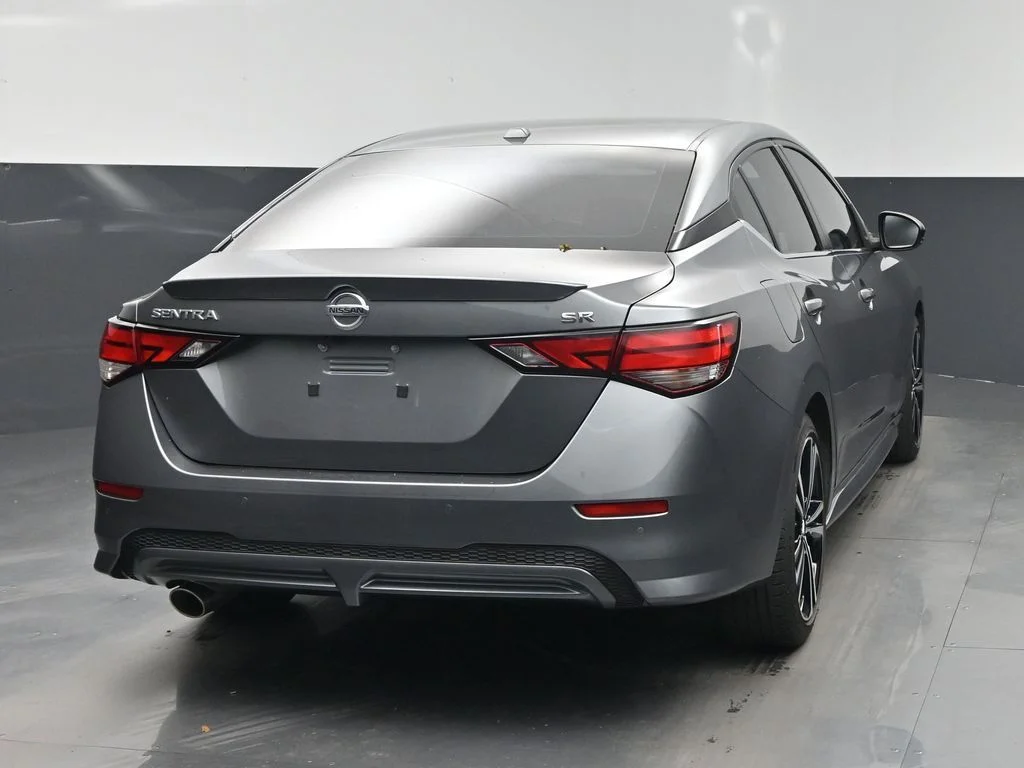 Used 2022 Gray Nissan SR image 11
