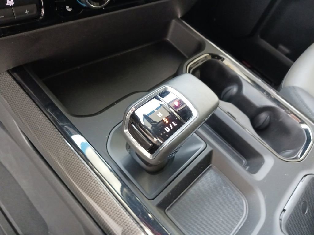 Used 2025 Summit White Chevrolet ZR2 image 36