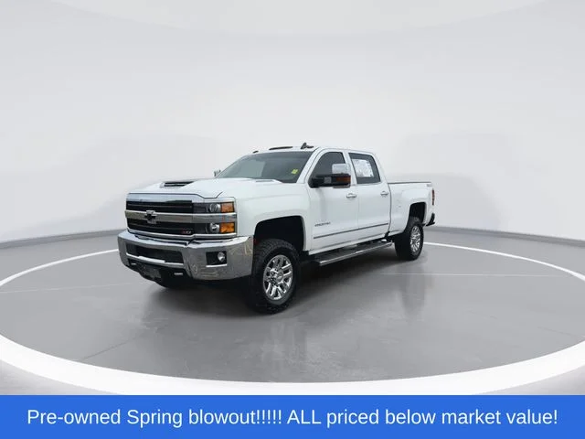 Used 2019 White Chevrolet LTZ image 4