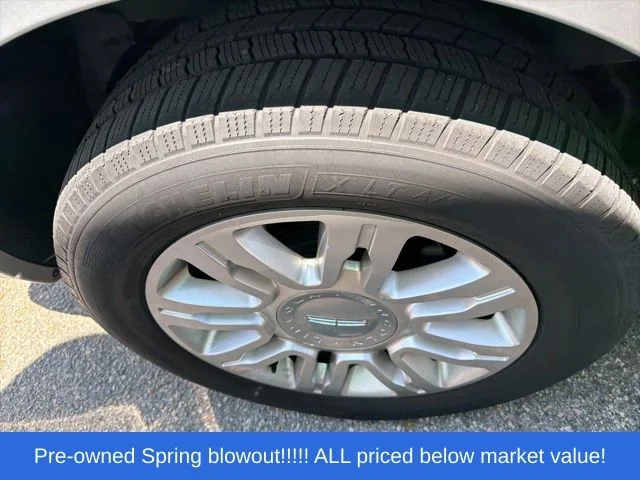 Used 2016 Silver Lincoln Select image 19
