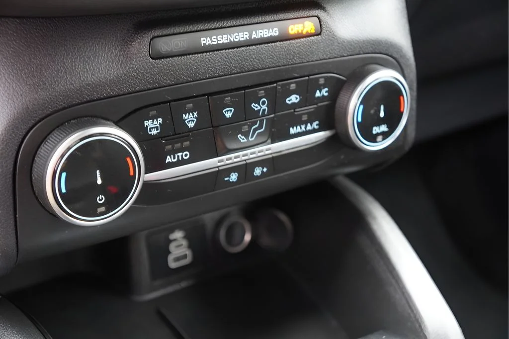 Used 2025 Gray Metallic Ford ST-Line image 27