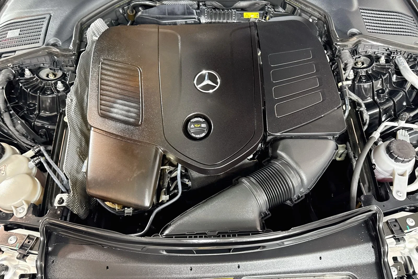 Used 2023 Obsidian Black Metallic Mercedes-Benz C 300 image 29