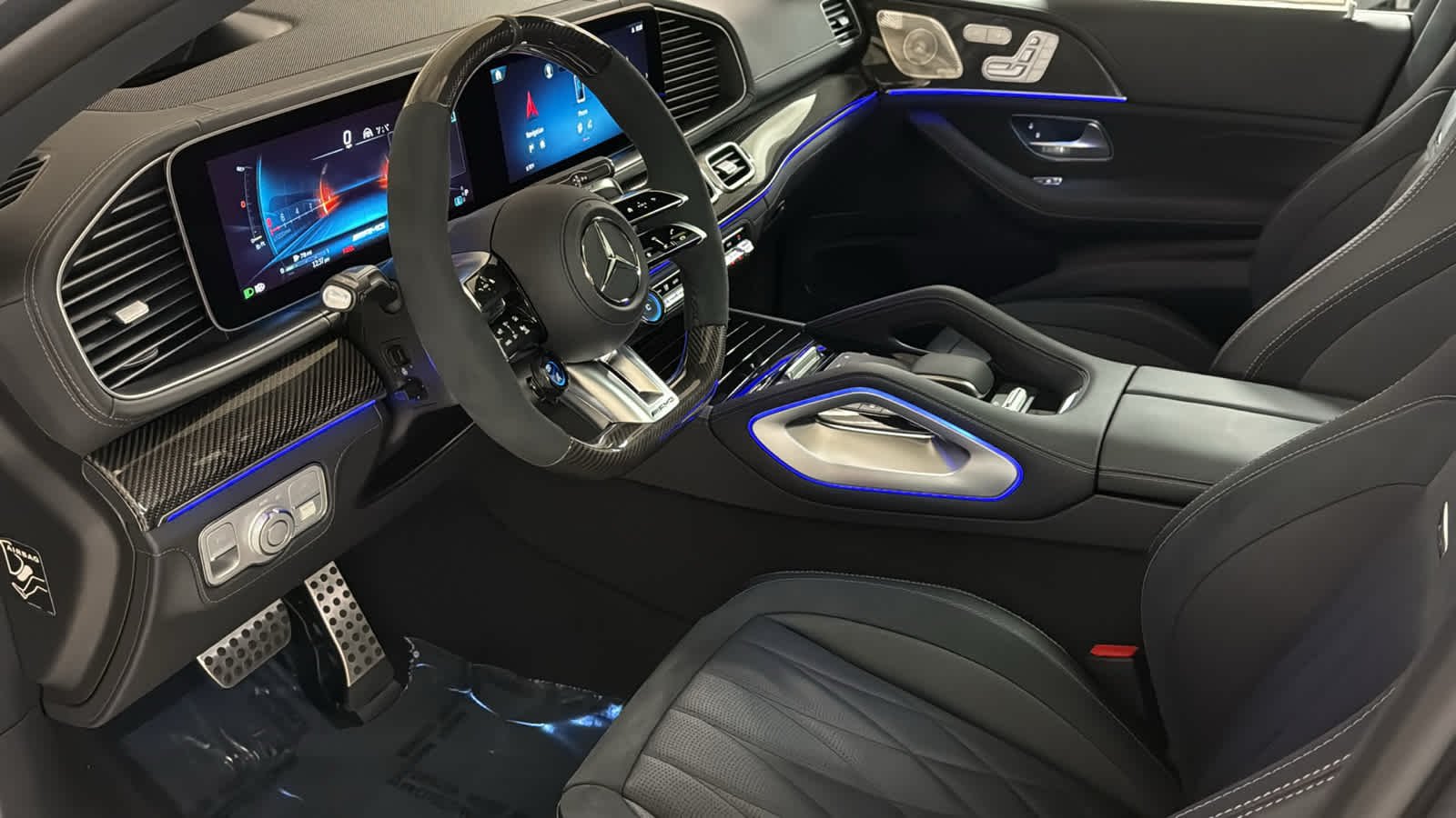 New 2026 MANUFAKTUR Silicon Grey Mercedes-Benz AMG® GLE 63 S image 29