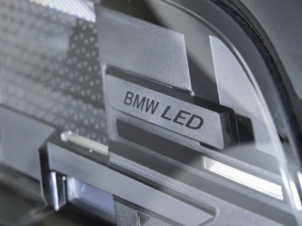 New 2026 Black Sapphire Metallic BMW xDrive40i image 4