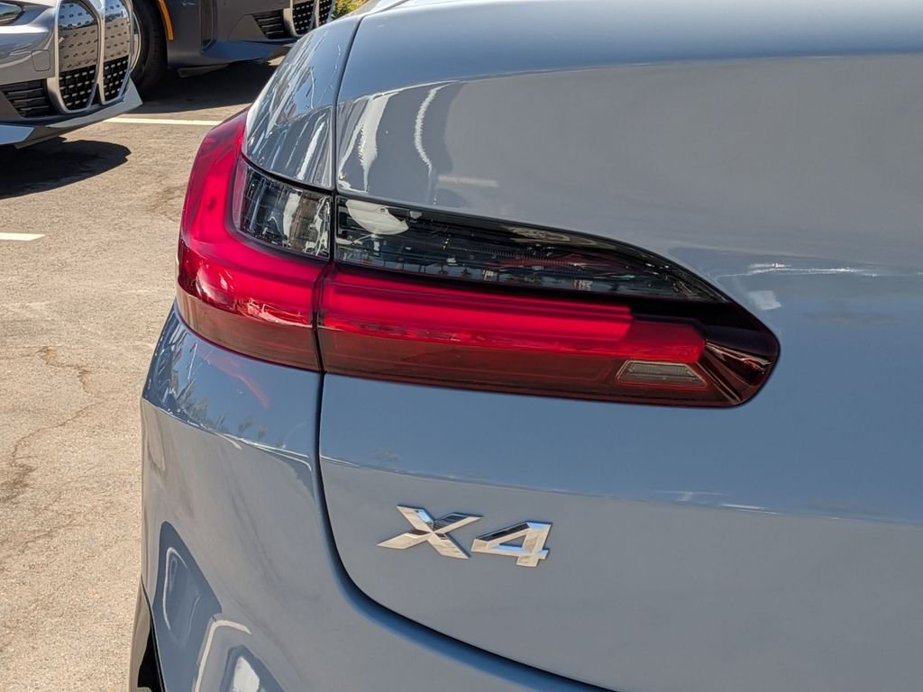 Used 2023 Gray BMW xDrive30i image 23