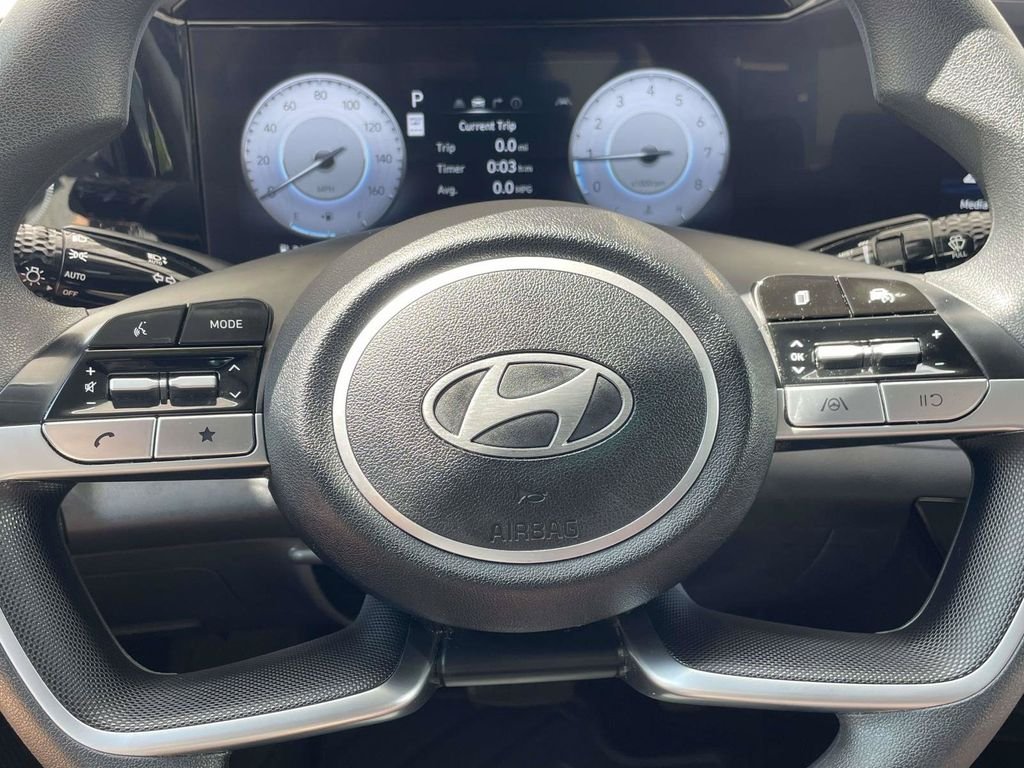 Used 2024 White Hyundai SEL image 23