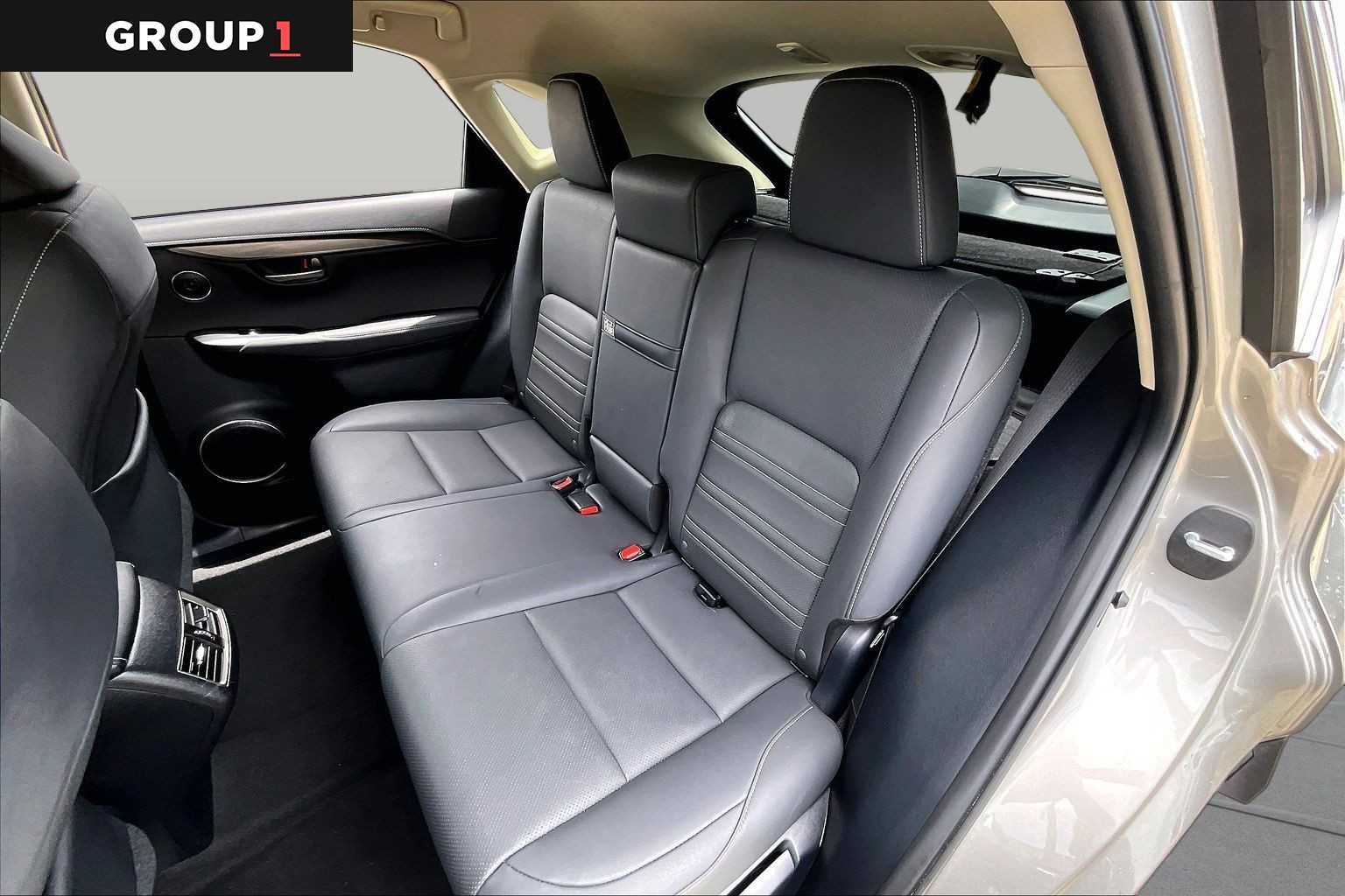 Used 2021 Atomic Silver Lexus  image 18