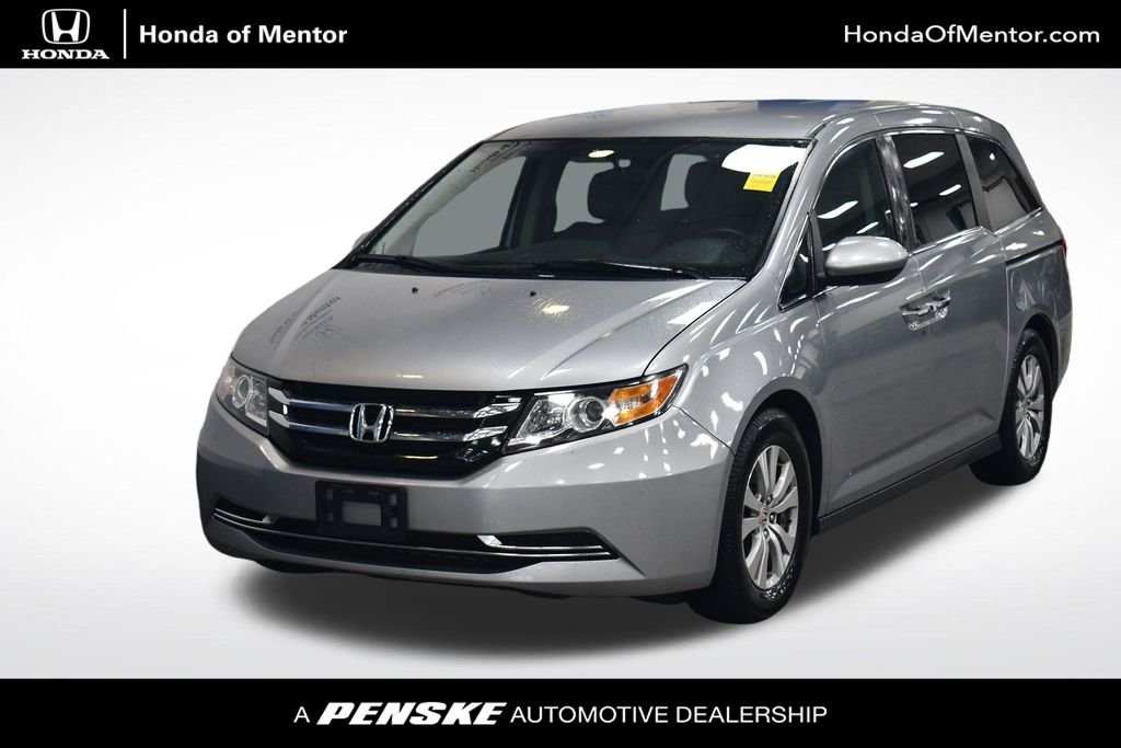 Certified Used 2016 Lunar Silver Metallic Honda SE image 1