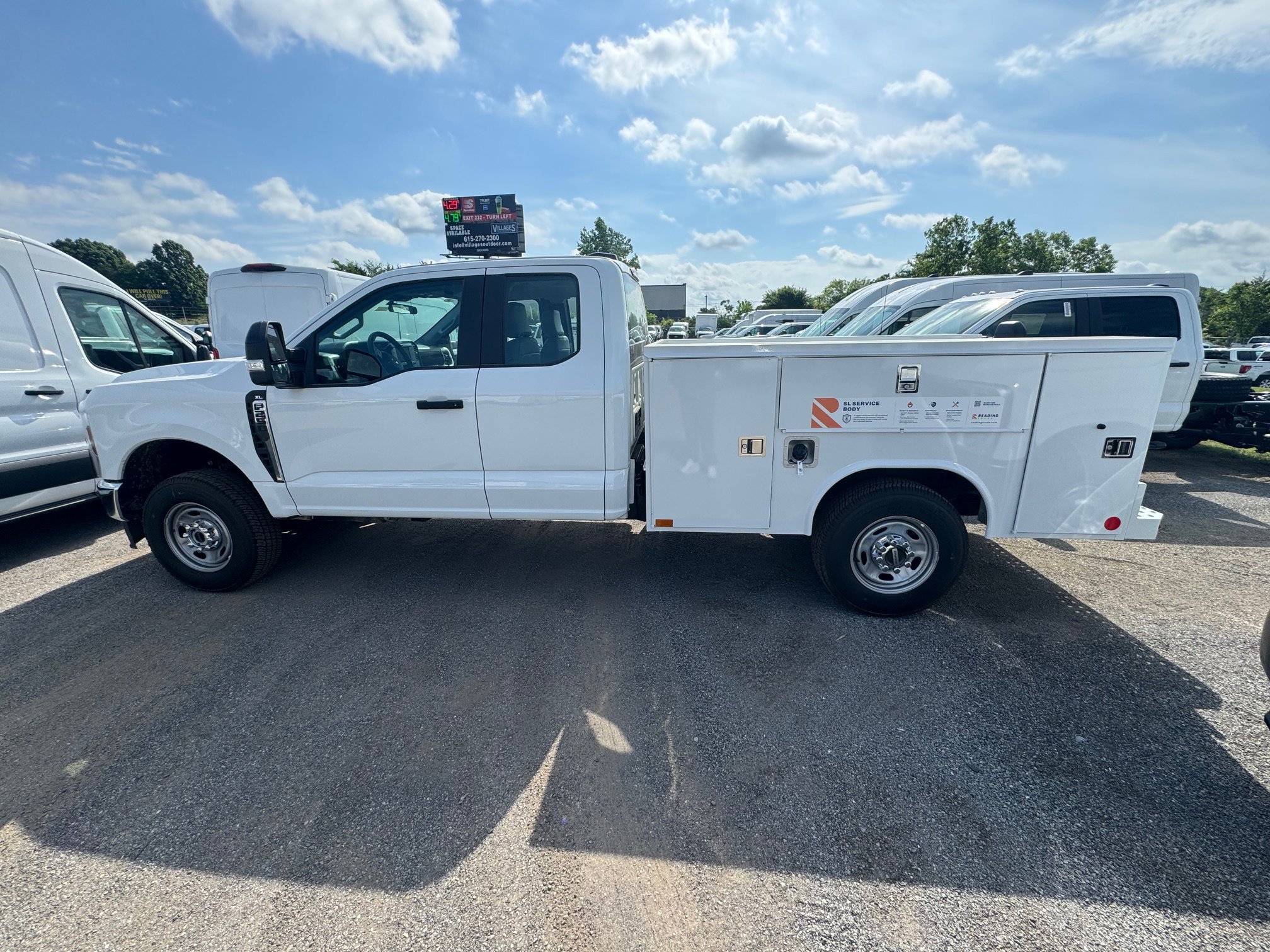 New 2025 Oxford White Ford F-250® XL image 4