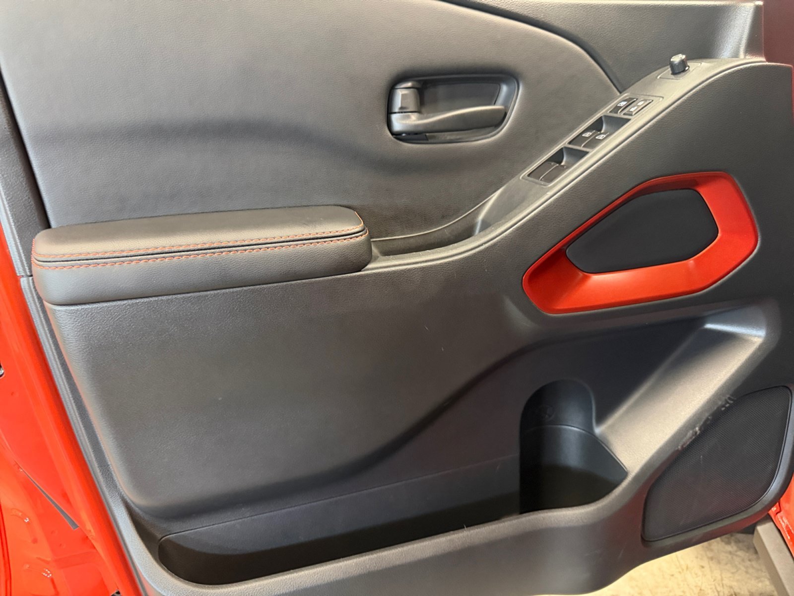 Used 2026 Afterburn Orange Nissan PRO-X image 27