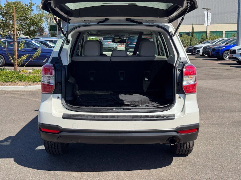 Used 2015 Satin White Pearl Subaru 2.5i Limited image 21