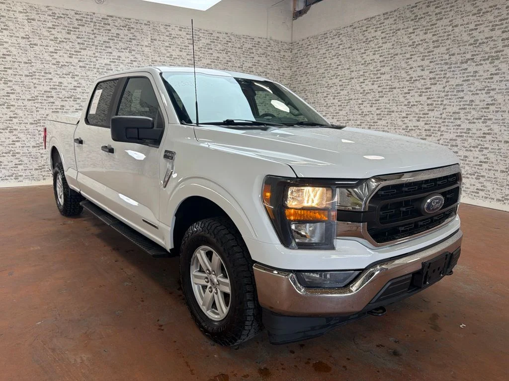 Used 2023 Oxford White Ford XLT image 9