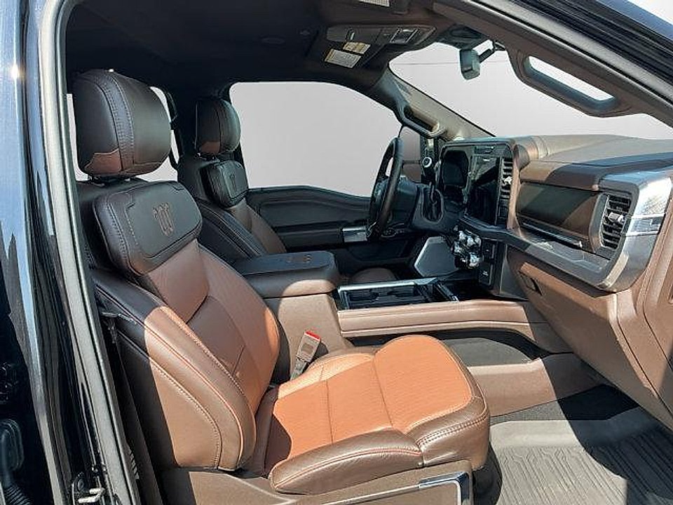 Certified Used 2025 Agate Black Ford King Ranch image 15