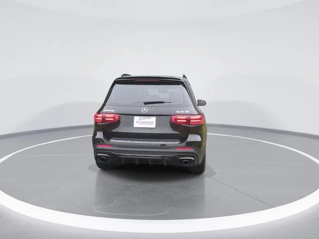 Used 2025  Mercedes-Benz GLB 35 AMG® image 7