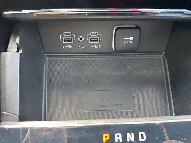 Used 2023 White Jeep Altitude image 25