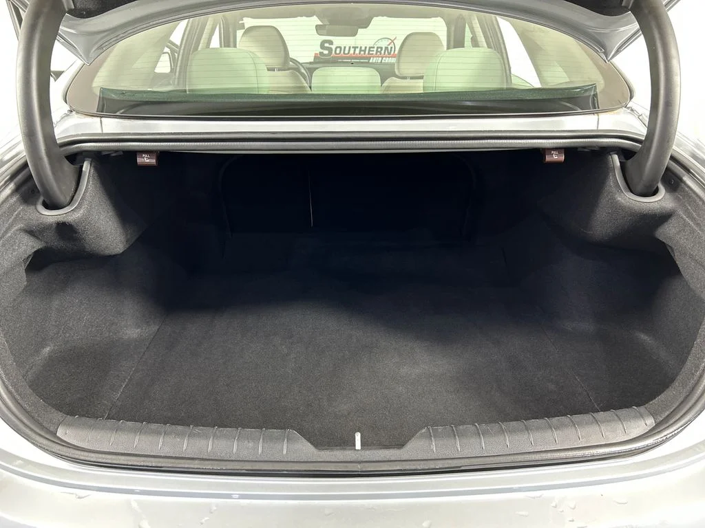 Used 2025 Silver Hyundai SEL image 19