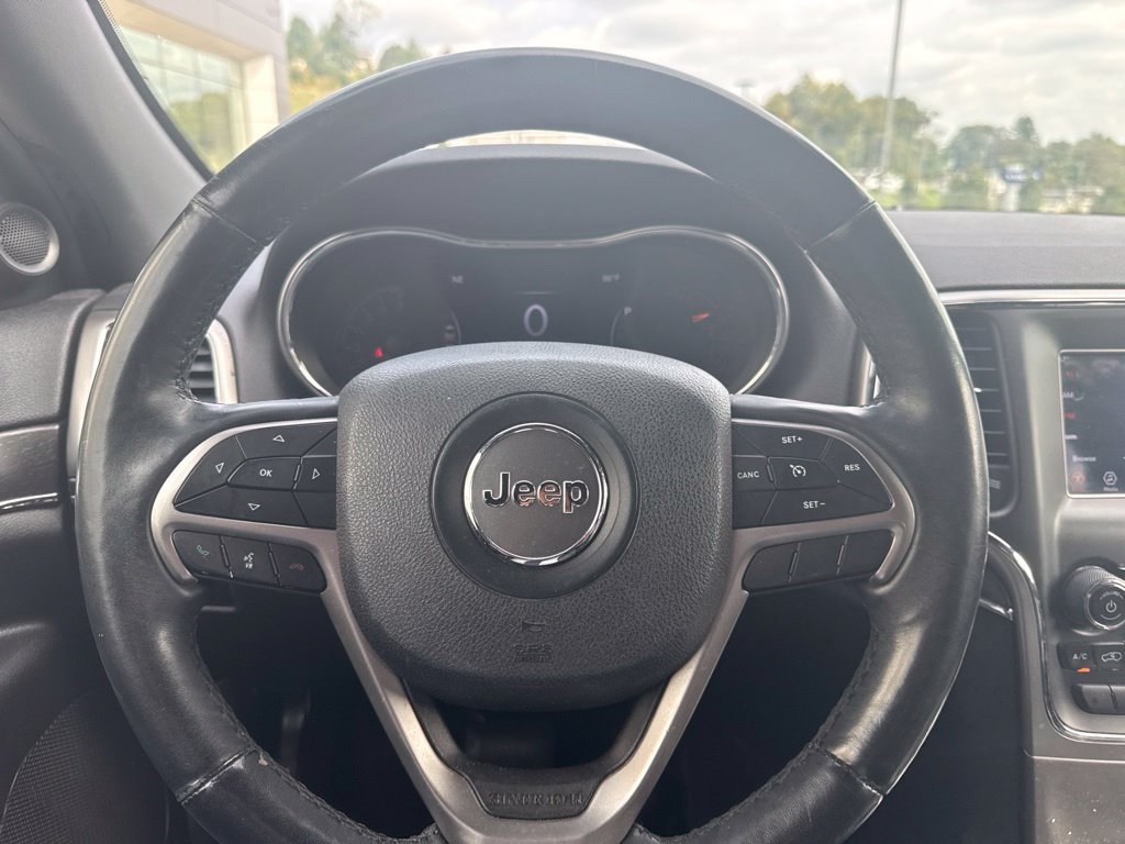 Used 2018 Diamond Black Jeep Limited image 13