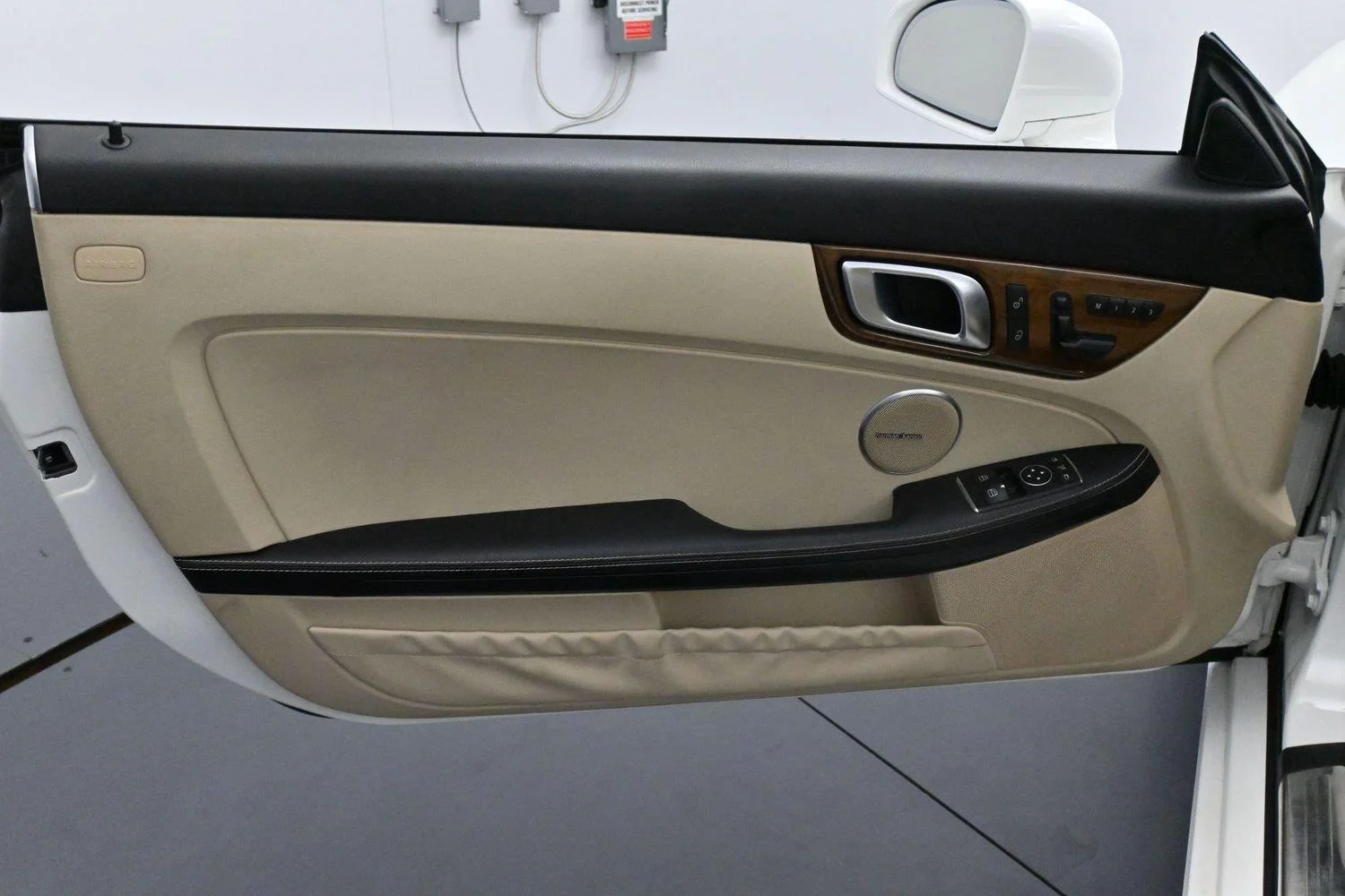 Used 2015 White Mercedes-Benz SLK 250 image 17