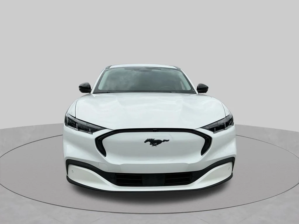 Used 2025 White Ford Premium image 21