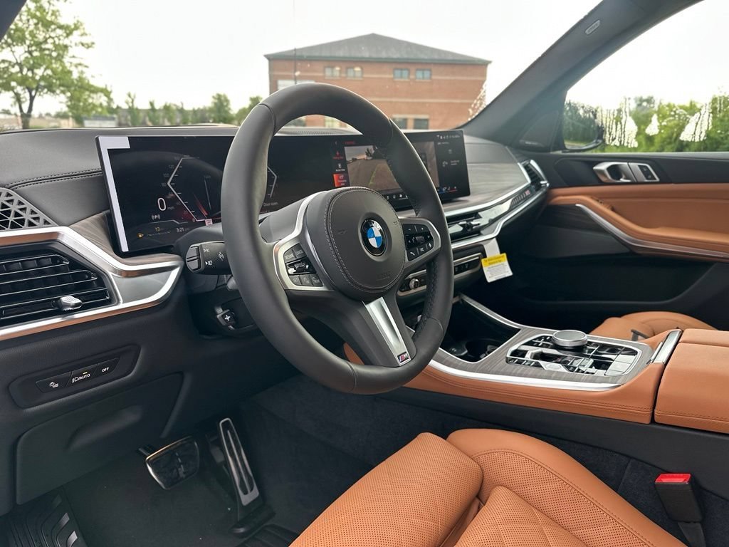 New 2026 Carbon Black Metallic BMW xDrive40i image 16
