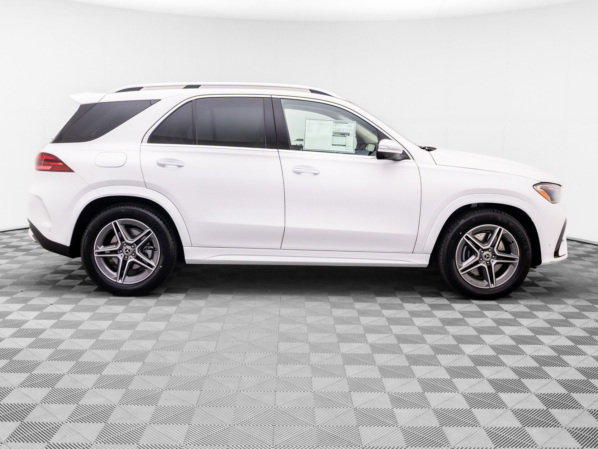 New 2026 Polar White Mercedes-Benz GLE 450 image 6