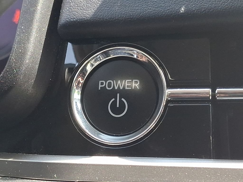 Used 2024 Silver Mitsubishi SEL image 30