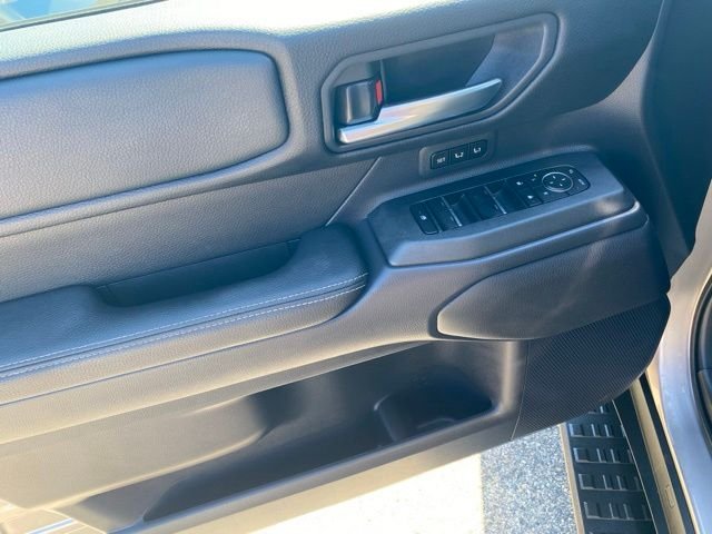 Used 2024  Toyota Base image 33