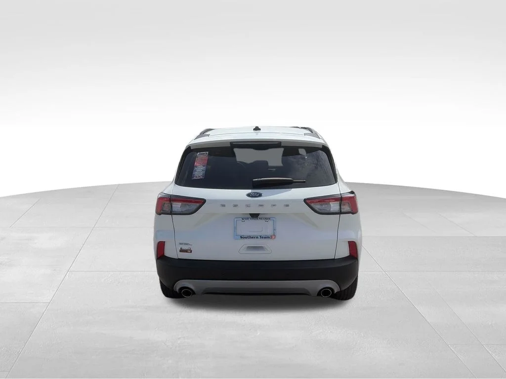 Used 2022 White Ford SEL image 5