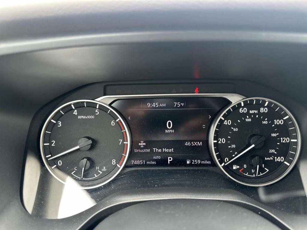 Used 2021 Blue Nissan SV image 22