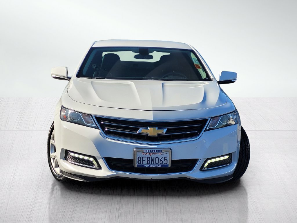 Used 2019 SUMMIT WHITE Chevrolet LT image 2