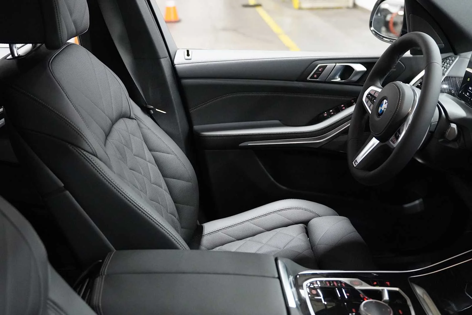 Used 2026 Brooklyn Grey Metallic BMW sDrive40i image 9