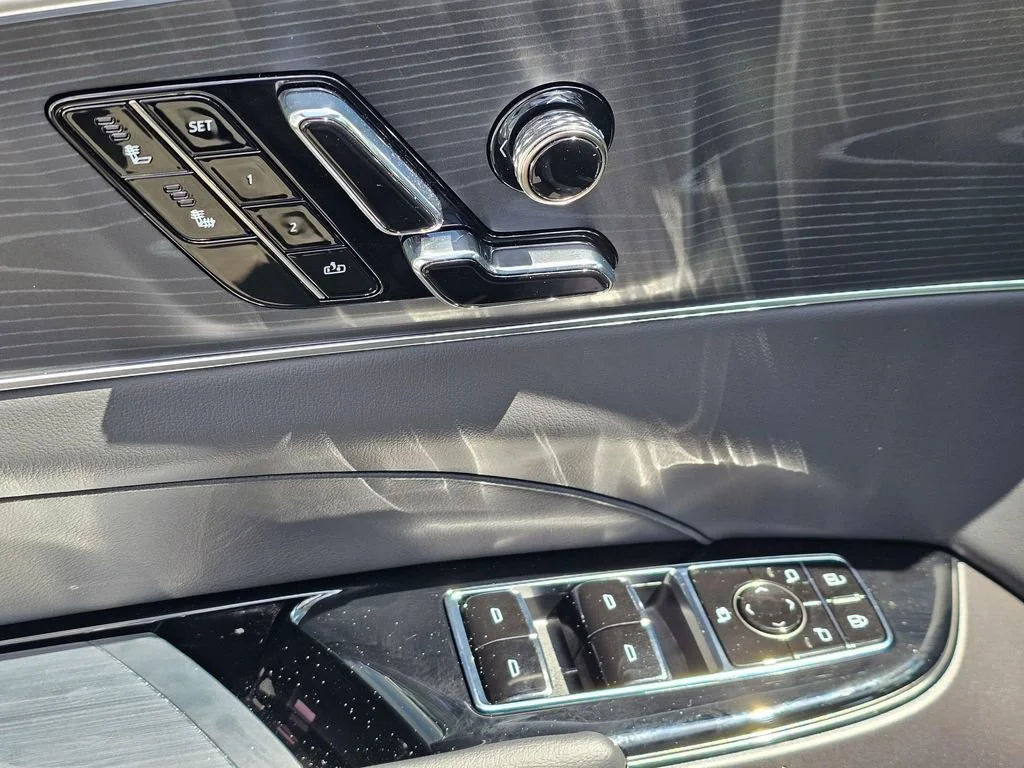 Used 2025 Argent Silver Metallic Cadillac Sport 1 image 22