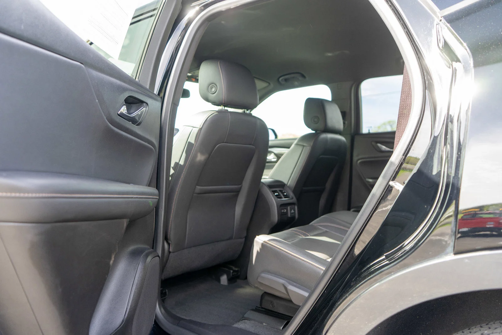 Used 2024 Black Chevrolet Premier image 29