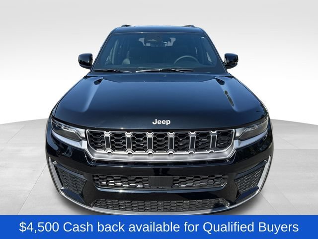New 2026 Diamond Black Crystal Pearlcoat Jeep Limited image 2