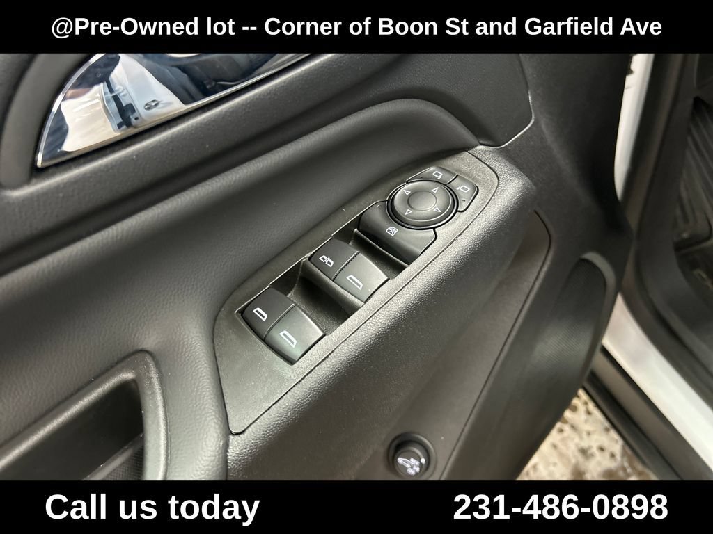 Used 2024 Summit White Chevrolet LT image 16