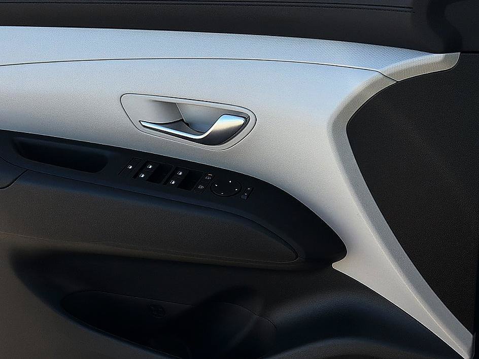 New 2026 Ecotronic Gray Hyundai SE FWD image 15