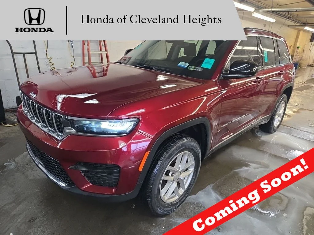 2023 Jeep Grand Cherokee Laredo 4x4's photo