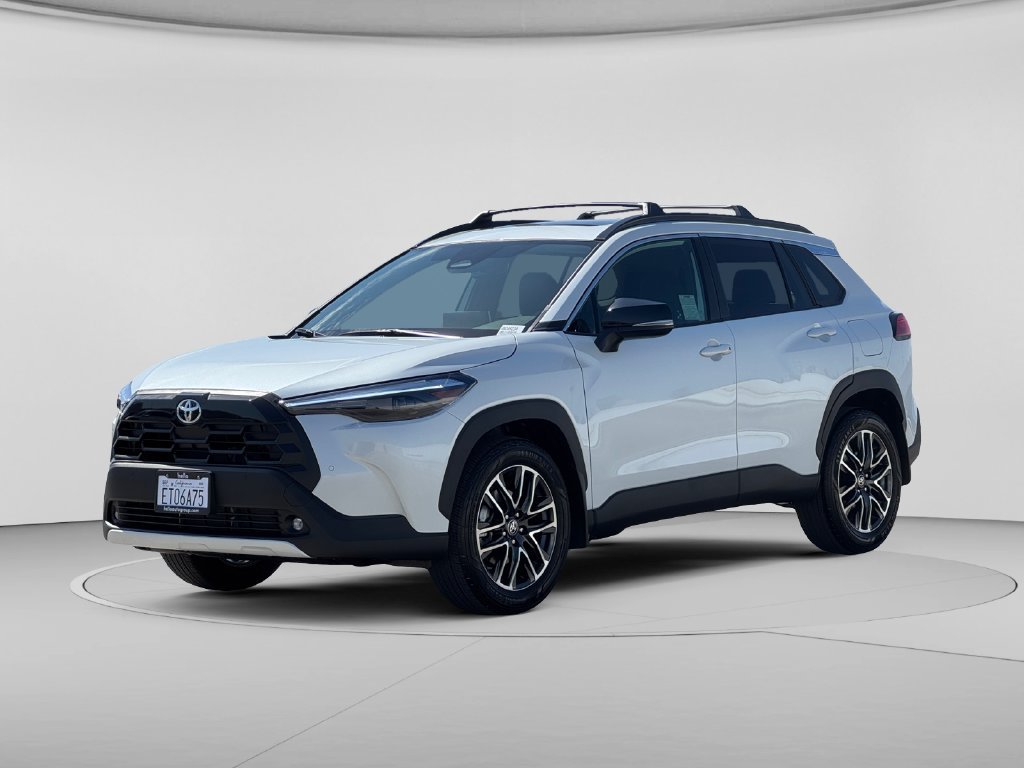 Used 2026 Pearl Toyota XLE image 6