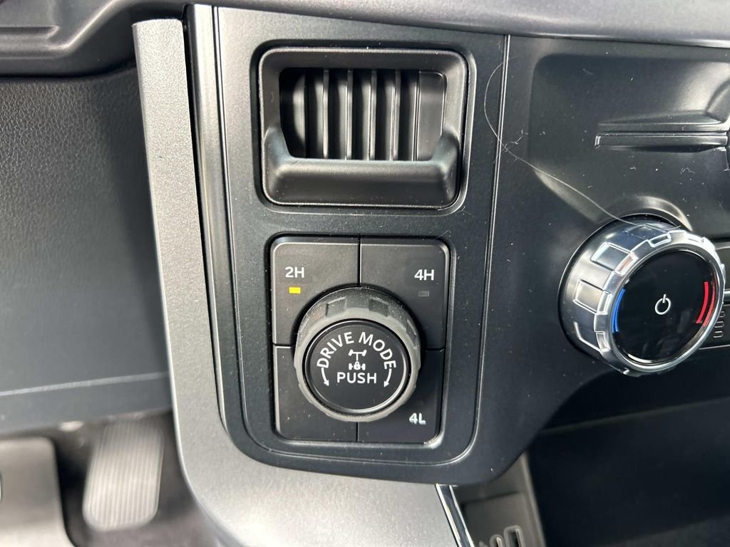 Certified Used 2026 Oxford White Ford XLT image 33