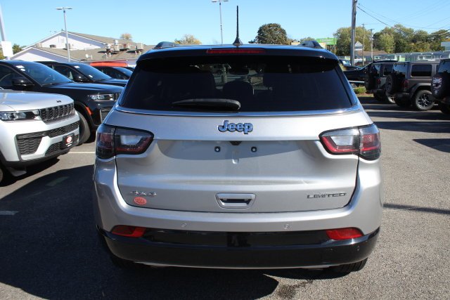 Used 2023 Silver Jeep Limited image 31