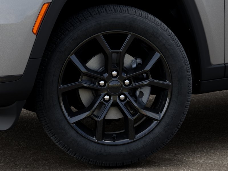 New 2025 Silver Zynith Exterior Paint Jeep Limited image 40