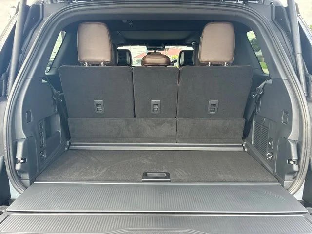 New 2027 Glacier Gray Metallic Tri-Coat Ford King Ranch® image 6
