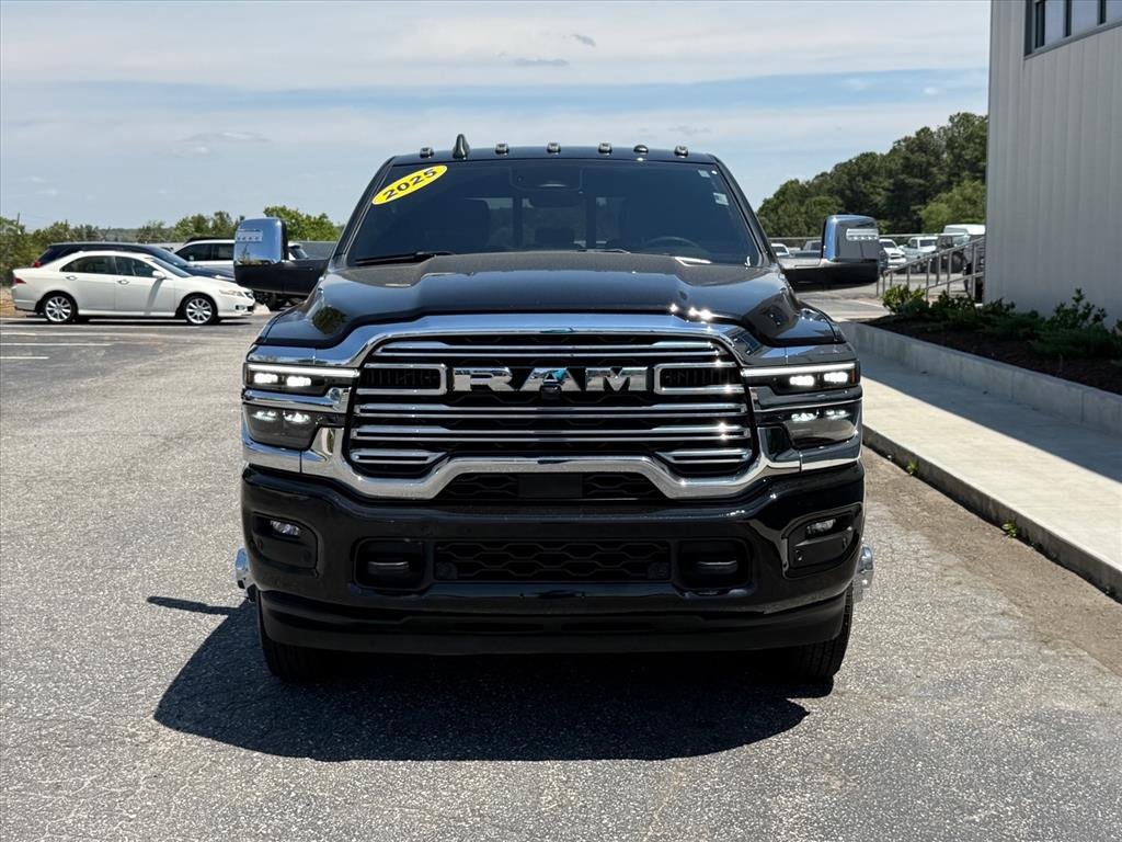Used 2025 Diamond Black Crystal Pearl Coat Ram Laramie image 8