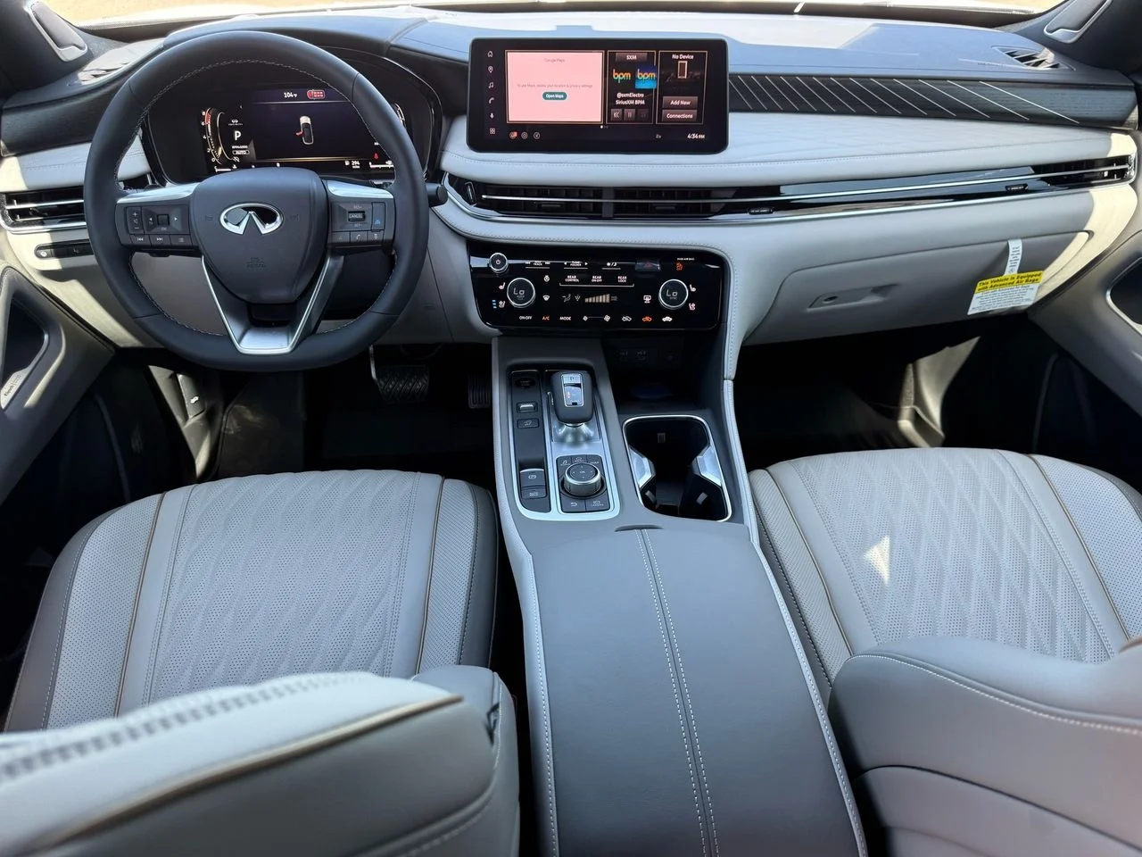 New 2027 2T RAD WHT INFINITI Autograph AWD image 27