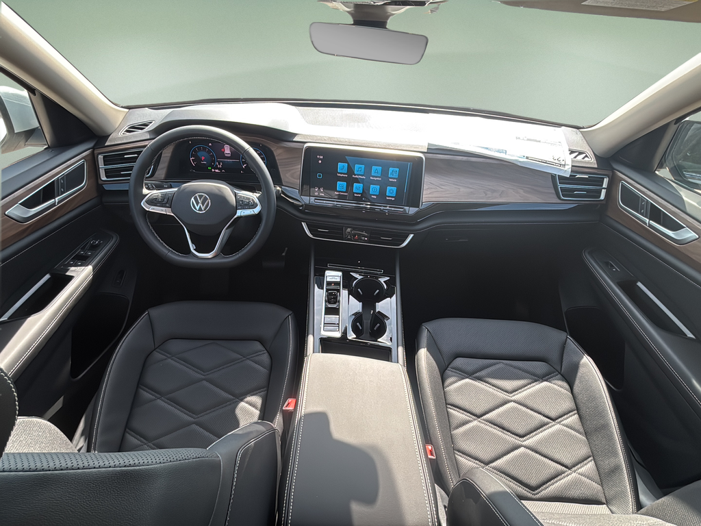 New 2026 White/off-white Volkswagen 2.0T SE w/Technology image 18