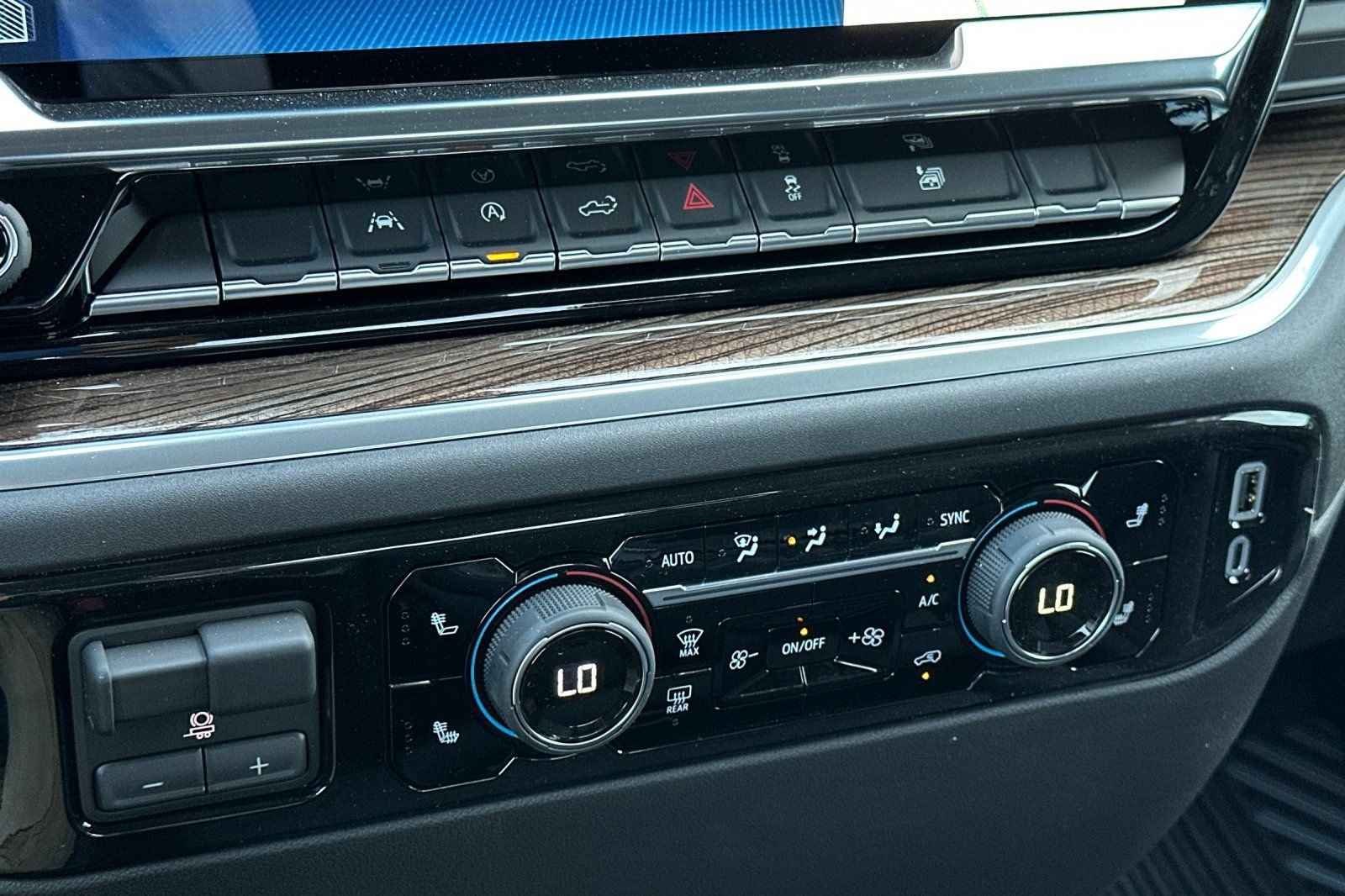 2026 Chevrolet Silverado 1500 LT - Photo 20