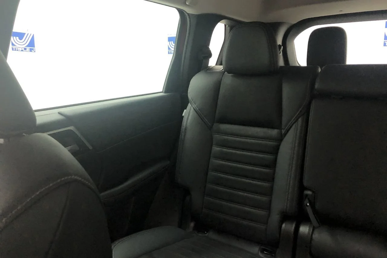 Used 2022 Red Diamond Mitsubishi  image 13