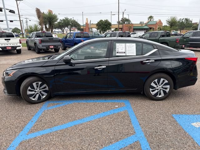 Used 2025 Black Nissan 2.5 S image 4